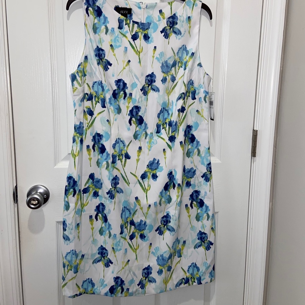 Women’s Brand New Floral Dress
